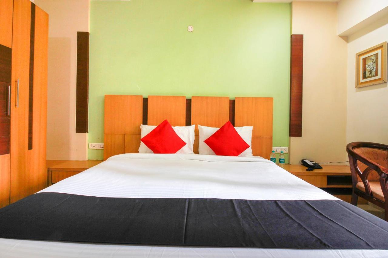 Capital O 66968 Haveli The Landmark Hotel Warangal Buitenkant foto