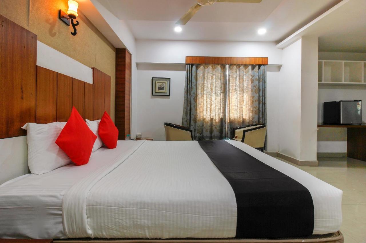 Capital O 66968 Haveli The Landmark Hotel Warangal Buitenkant foto