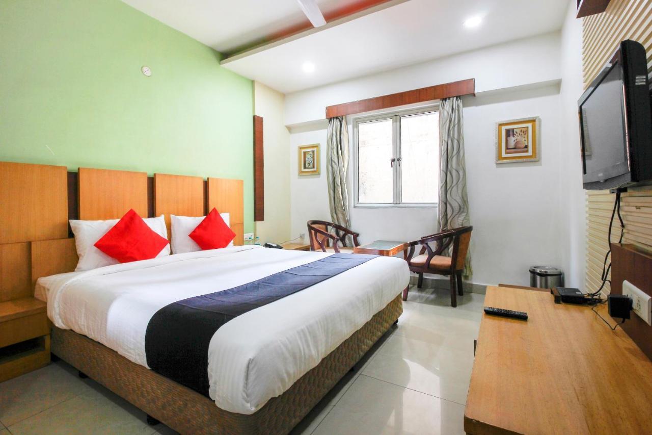Capital O 66968 Haveli The Landmark Hotel Warangal Buitenkant foto